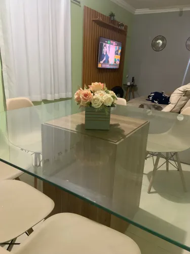 Mesa de vidro grande com 6 cadeiras