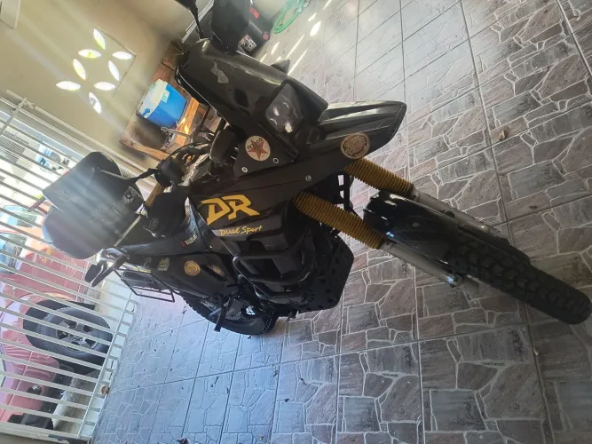 Ótima moto Suzuki Dr 800 S