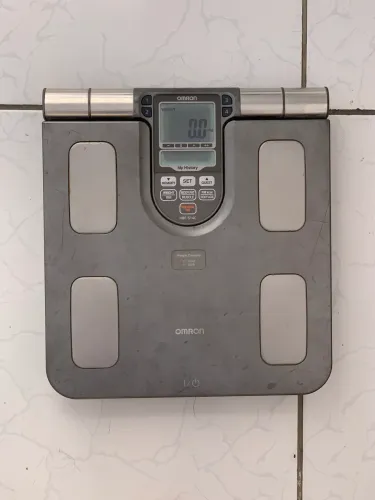 Balança de bioimpedância