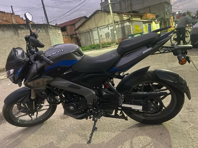 VENDO/TROCO BAJAJ DOMINAR 200 - MUITO NOVA E CONSERVADA