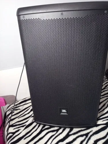 (2)Caixa ativa eon 700 de 15 polegadas