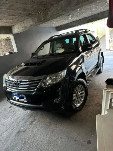 Toyota Hilux SW4 SRV D4-d 4X4 3.0 TDI Dies. AUT 2013