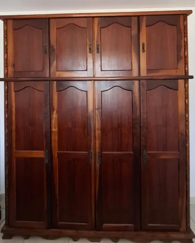 Guarda roupas madeira