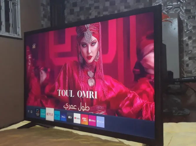 tv smart 32 novinha tizem todos apps canais plus tv controle original entrego *