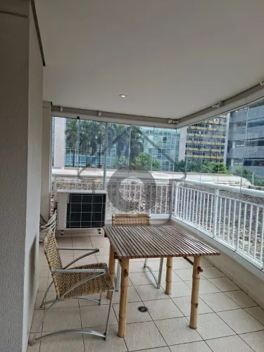 Apartamento para locação em mobiliado SP, Cerqueira César: 1 quarto, 1 suite, 2 banheiros,