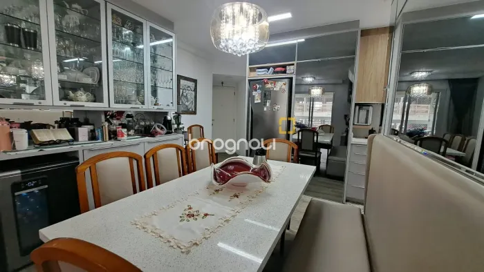 Apartamento 3 D. sendo 1 suíte, 4 vagas, no Abraão, Florianópolis SC
