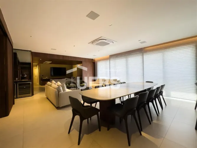 Apartamento mobiliado com 3 suítes à venda no Parque Flamboyant