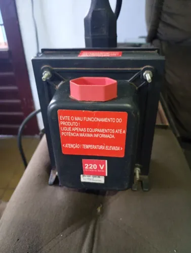 Vendo transformador de energia potência de 3000 BTUs funcionando perfeitamente 