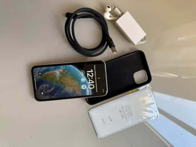 iPhone 11