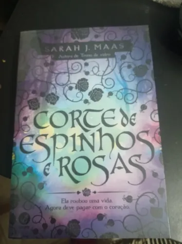 Livre corte de espinhos e rosas
