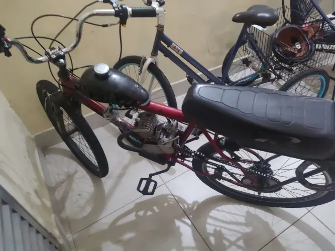 Vendo motorizada 80CC toda funcional perfeita e tudo novo