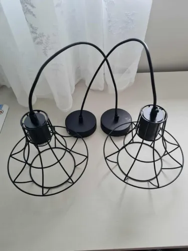 Luminária pendente preta - em perfeito estado