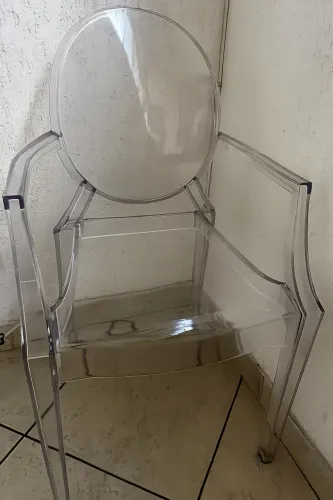 Cadeira Ghost Transparente 