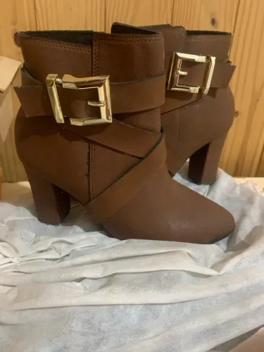 Vendo bota 