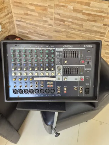 Mesa de Som Amplificada yamaha