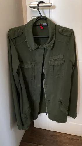 Jaqueta feminina de sarja verde militar nova