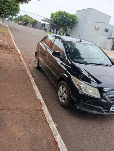 Chevrolet Onix Hatch LT 1.0 8V Flex Power Mec. 4P 2013