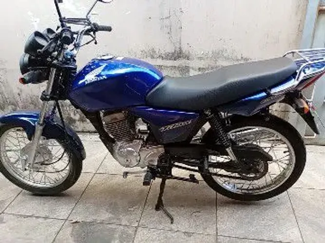 Titan 150 ks super conservada