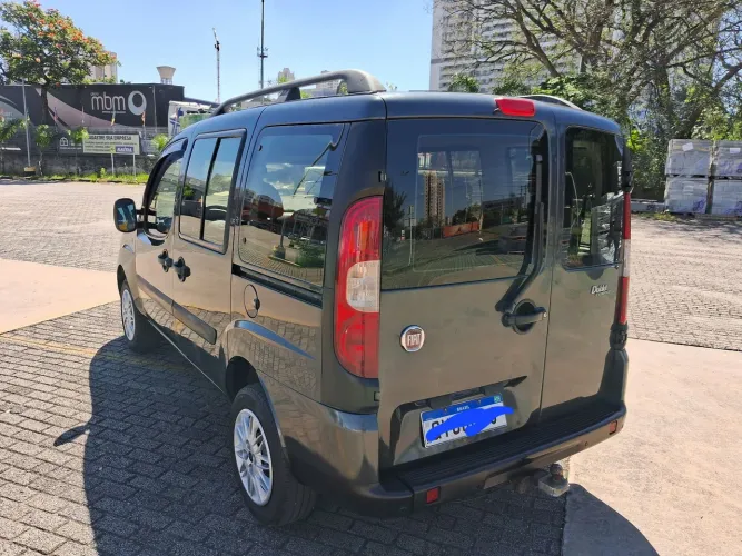 Fiat Doblo Essence 1.8 Flex 16V 5P 2012