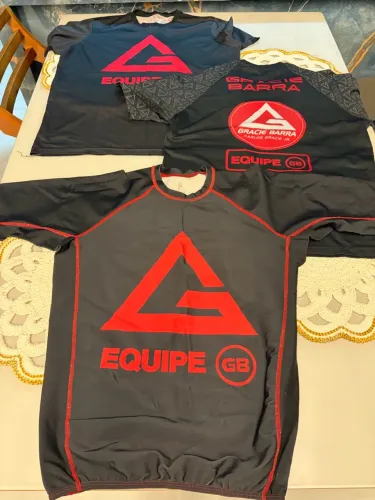 Vendo Rash Guard Gracie M