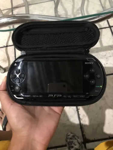 PSP PlayStation 1000 + Fonte e Case