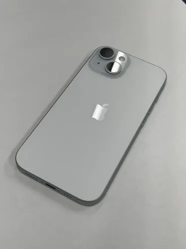 iPhone 15 128GB 90% bateria