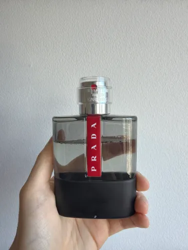Prada Carbon ( deve ter entre 70-60 ml ainda) negociável