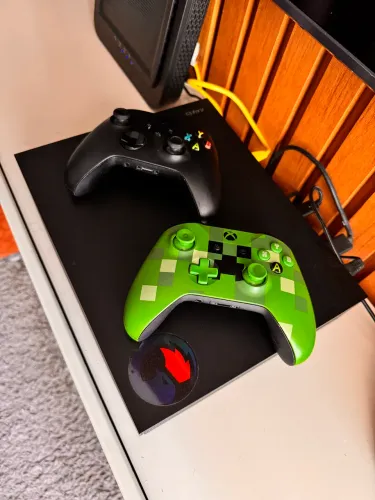 X Box One X 1tb