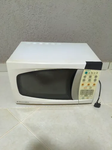 Microondas 127V Eletrolux 18Lt