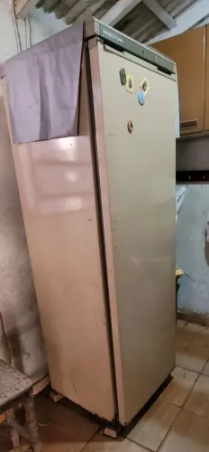 Vendo freezer vertical prosdócimo.