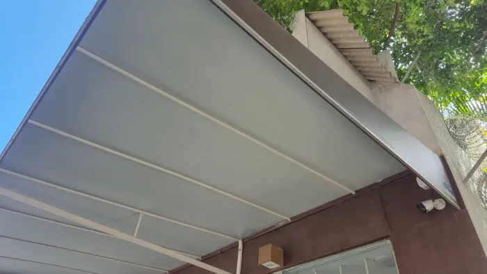 Toldo grande em excelente estado 