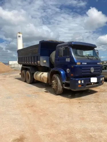 VW 18310 6x2 2006 caçamba 
