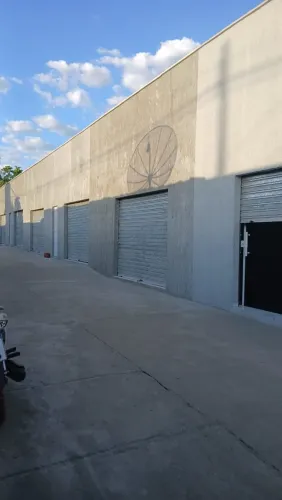 ALUGA SE PONTO COMERCIAL CENTRO DE ALTOS