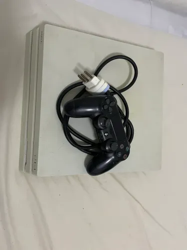 Ps4 pro branco 