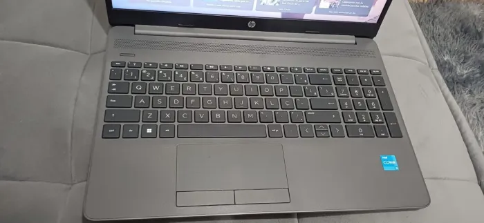 ? Notebook HP 256R G9 | Intel Core i3 | 8GB RAM | SSD NVMe 256GB | Windows 11<br><br>