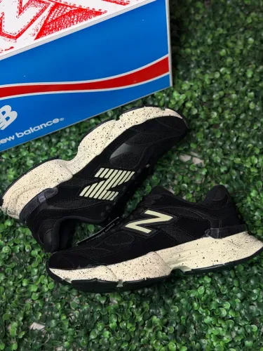 New Balance Preto