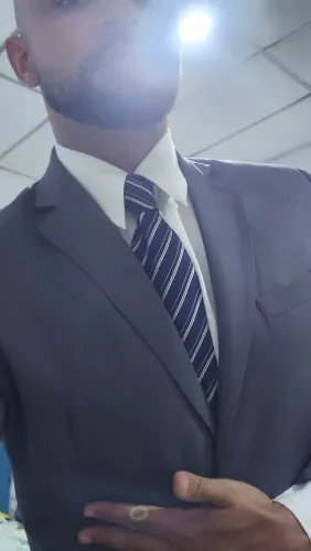 Terno completo camisa e gravata