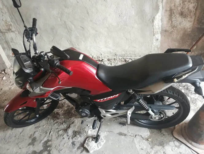 Vendo moto 160