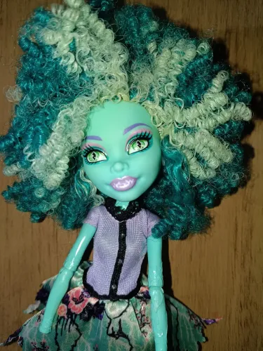 Boneca Monster High Honey Swamp Frights, Camera, Action! G1