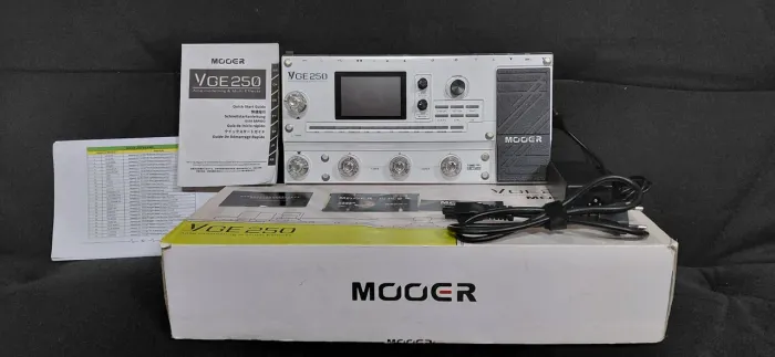Pedaleira Mooer GE-250+Protetor de Acrilico