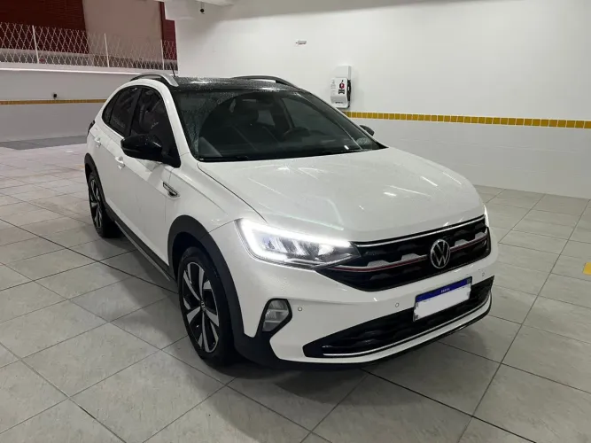 Volkswagen Nivus Highline 1.0 200 TSI Flex AUT 2021