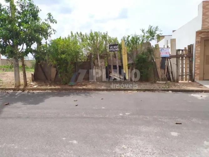 Venda de Terreno / Padrão na cidade de Ibaté