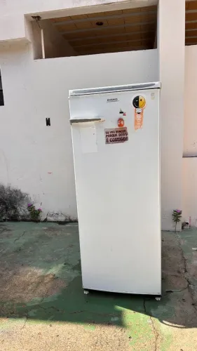 Geladeira Dako 245L Usada