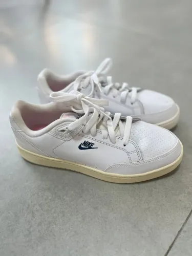 Tênis feminino