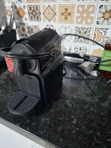 Cafeteira nespresso com defeito