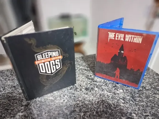 Jogos usados de PS4 - Sleeping Dogs e The Evil Within