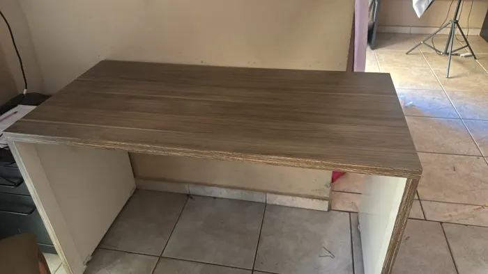 MESA DE MDP REFORÇADO! 1,20m x 70cm