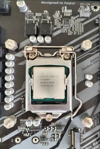 Processador Intel Core i5 9600kf (sem vídeo integrado)