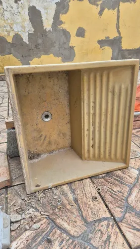 Tanque ceramica antiga resistente