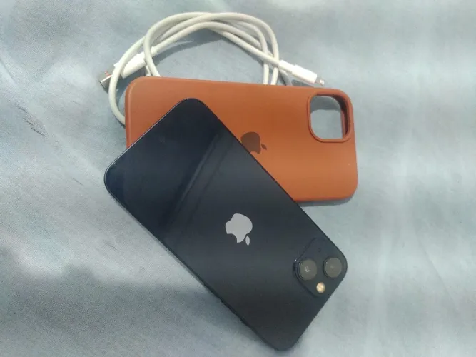 iPhone 13